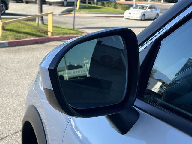 Used 2025 Nissan Rogue SV FWD image 53