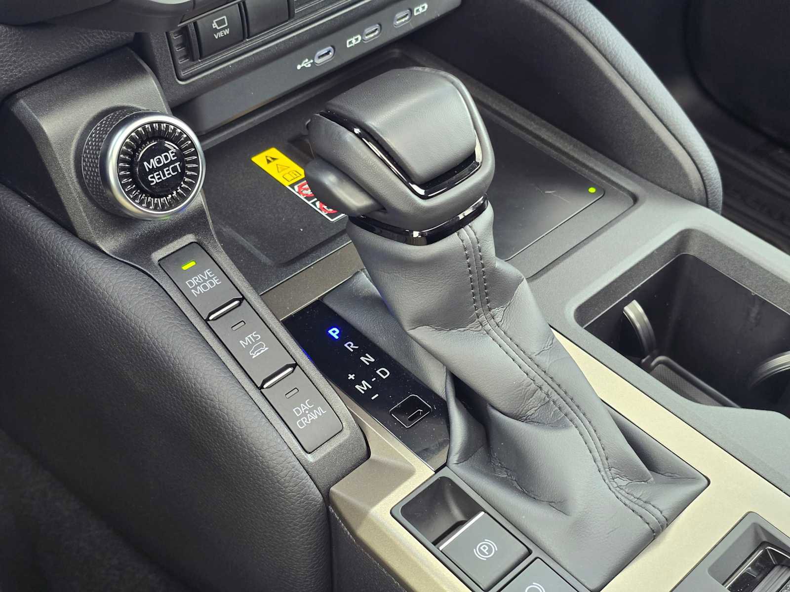 Used 2025 Toyota Land Cruiser image 38