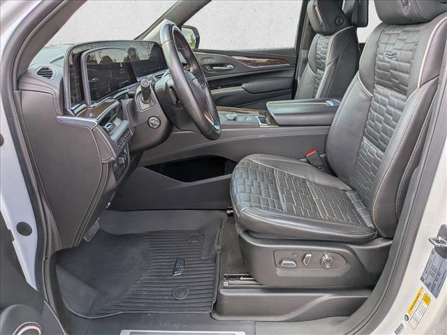 Used 2023 Cadillac Escalade Sport Platinum w/ LPO, ONYX Package image 17