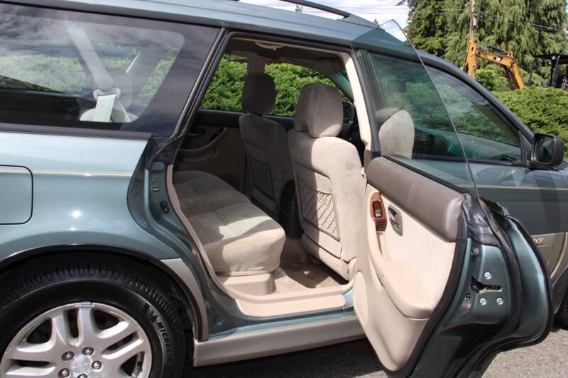 Used 2002 Subaru Outback Wagon AWD/4WD image 6