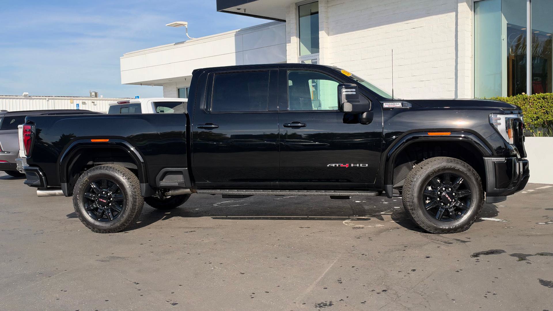 New 2026 GMC Sierra 2500 AT4 w/ AT4 Premium Plus Package AWD/4WD image 3