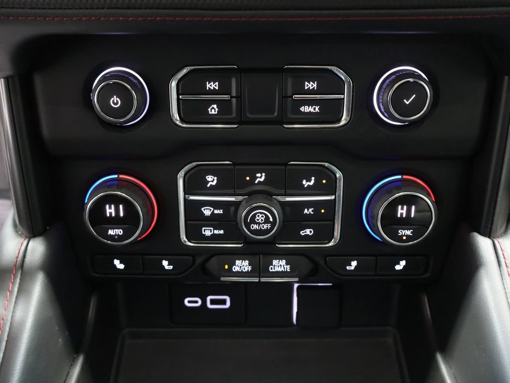 Used 2021 Chevrolet Suburban RST AWD/4WD image 34