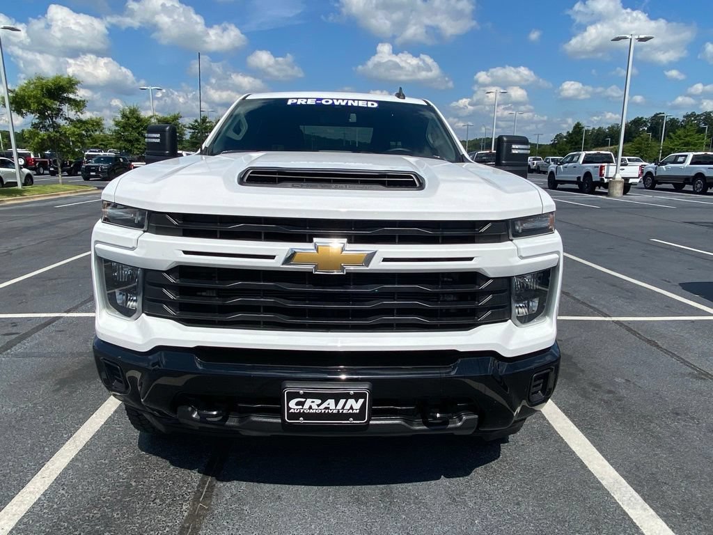 Used 2024 Chevrolet Silverado 2500 Custom w/ Custom Value Package AWD/4WD image 2