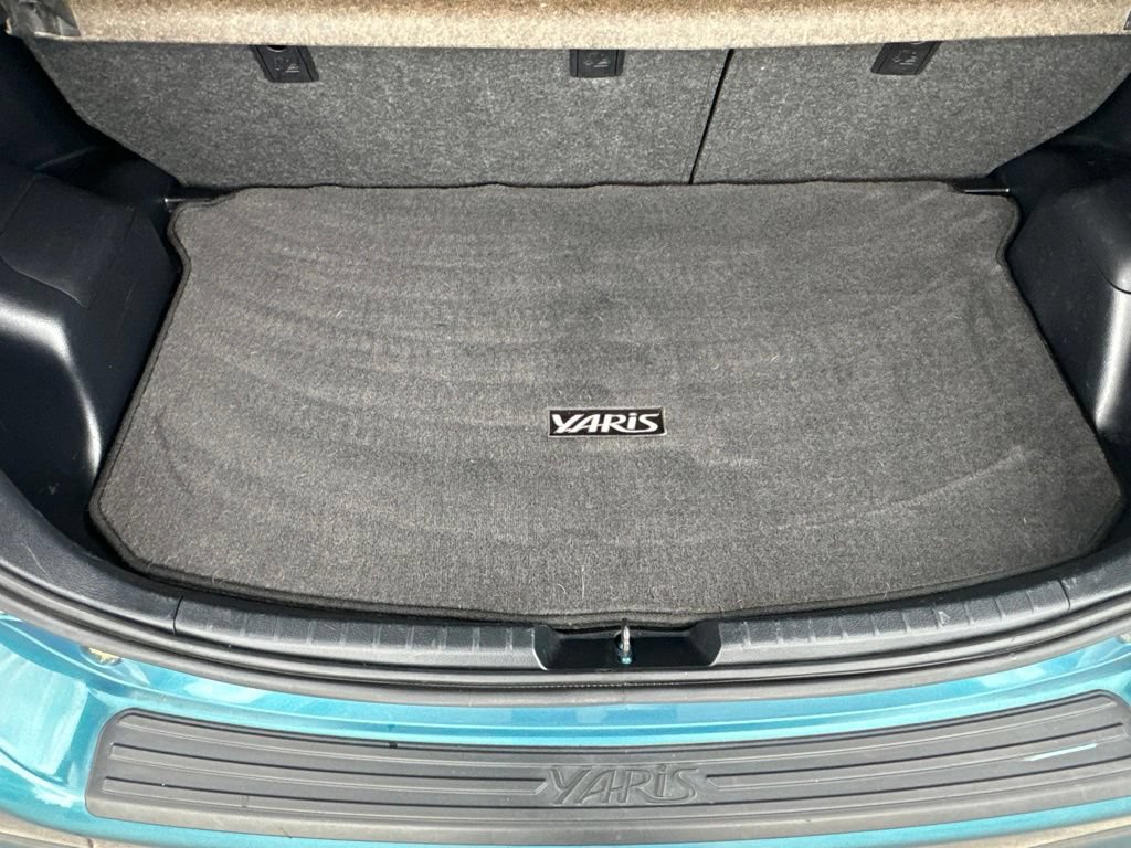 Used 2012 Toyota Yaris LE FWD image 22