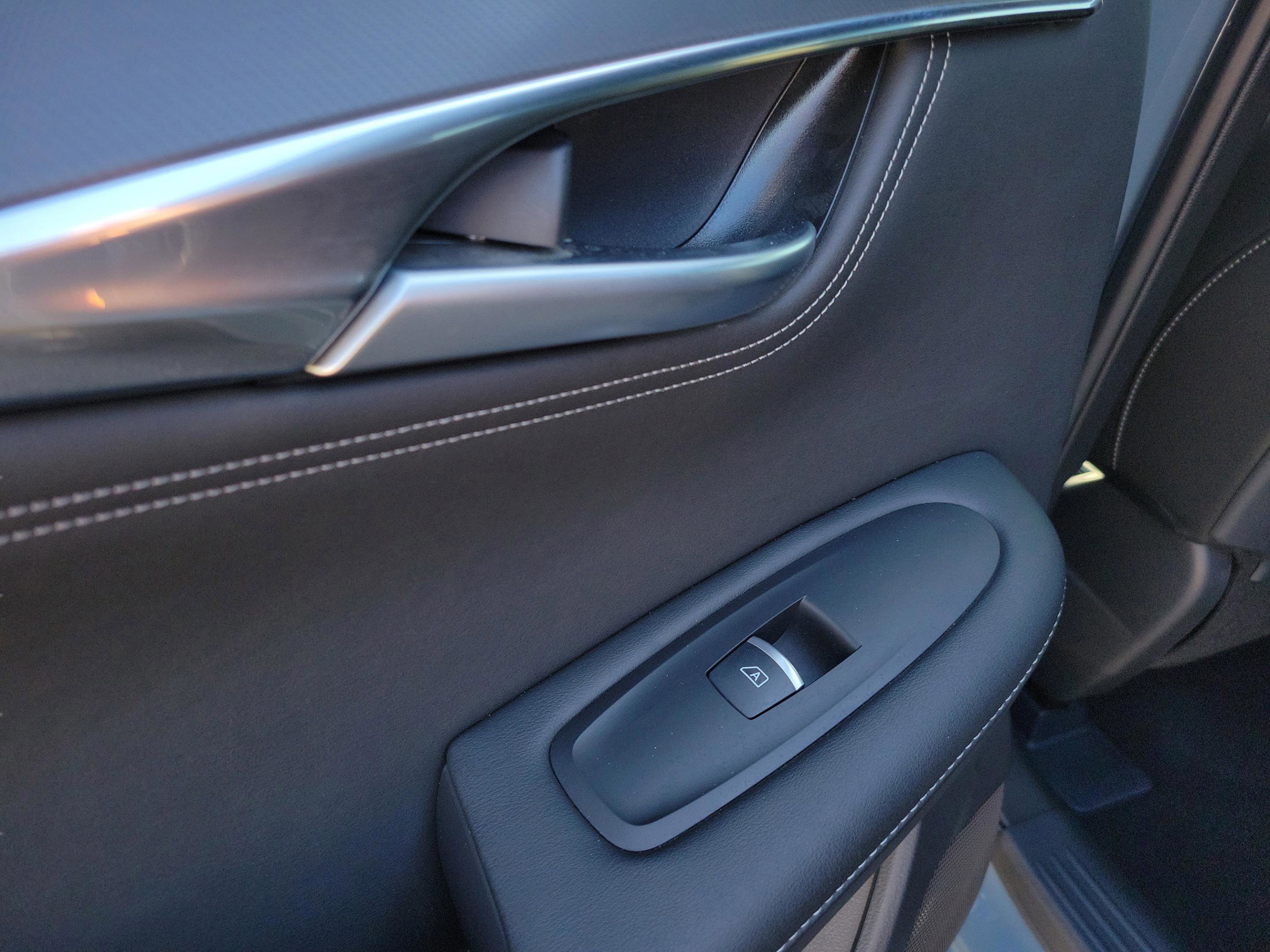 Certified 2025 INFINITI QX55 Luxe w/ Cargo Package image 26