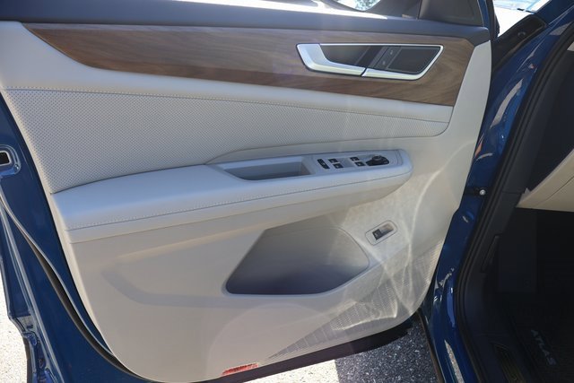 New 2026 Volkswagen Atlas SE image 10