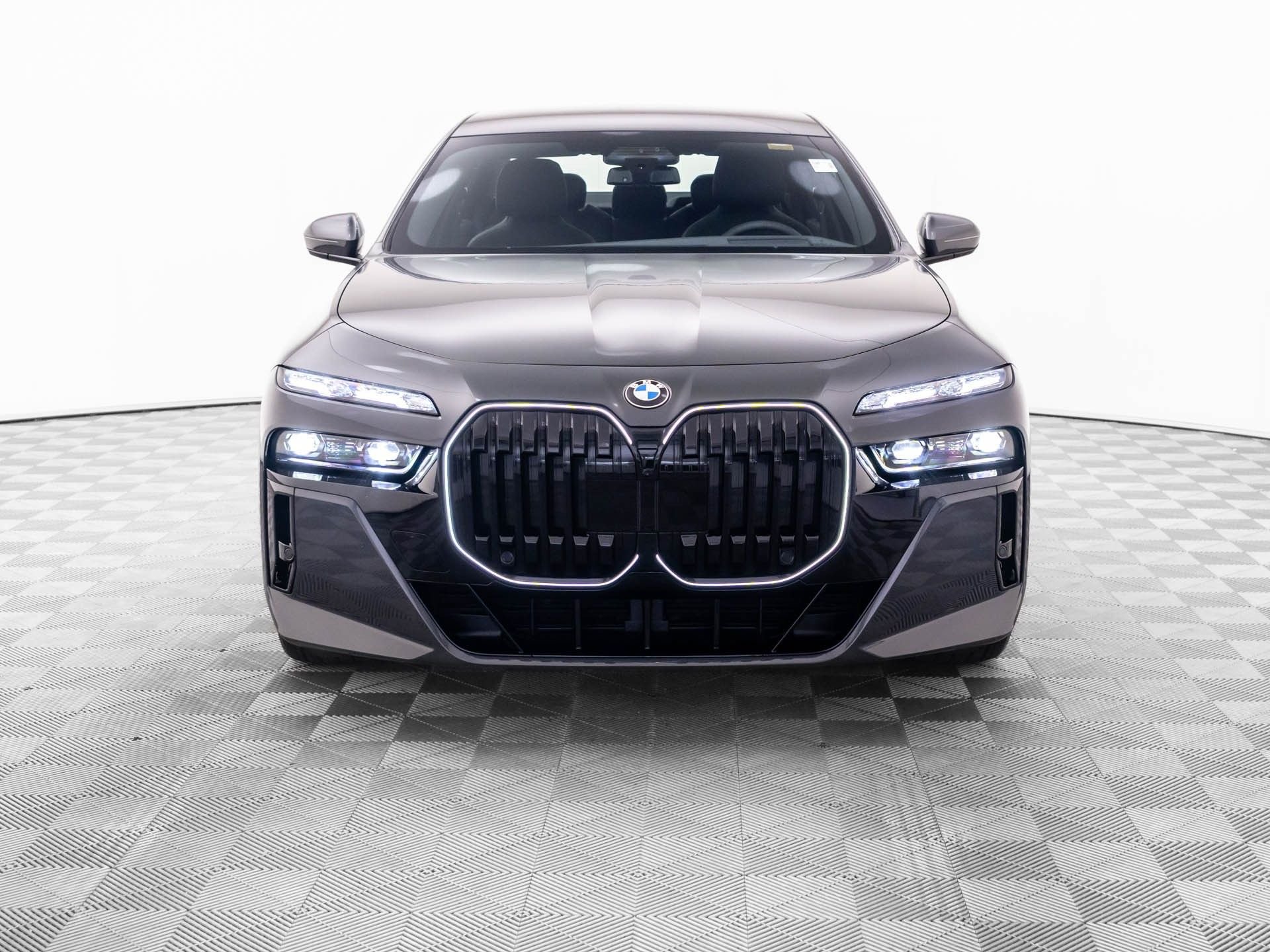 New 2026 BMW 760i xDrive w/ Executive Package AWD/4WD image 10