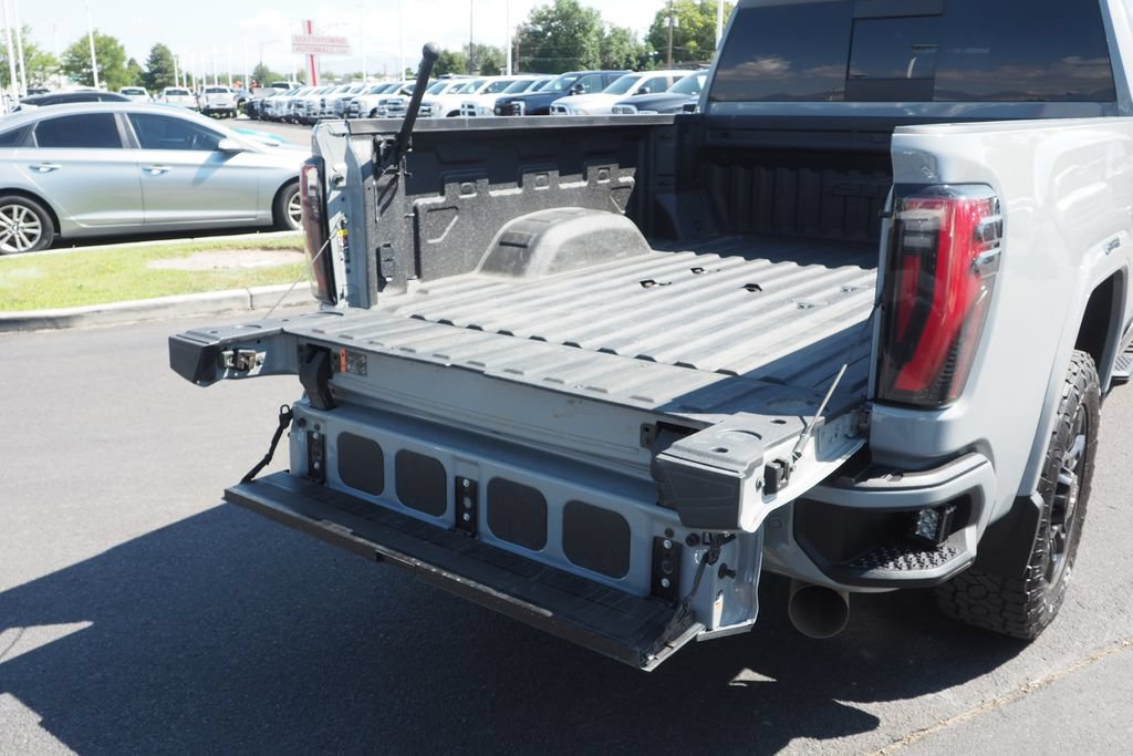 Used 2024 GMC Sierra 2500 AT4 w/ AT4 Premium Plus Package AWD/4WD image 17