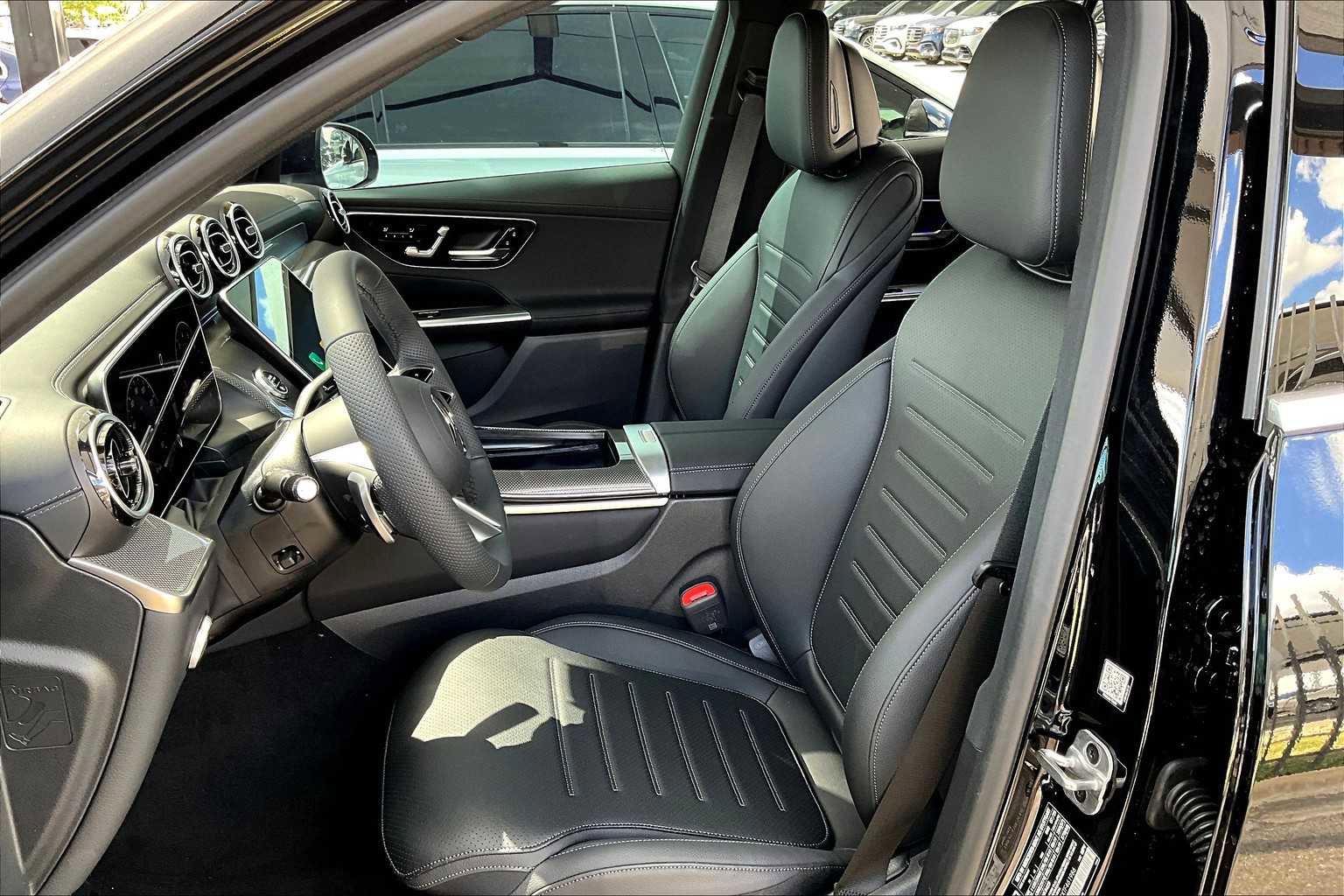 New 2026 Mercedes-Benz GLC 300 image 17