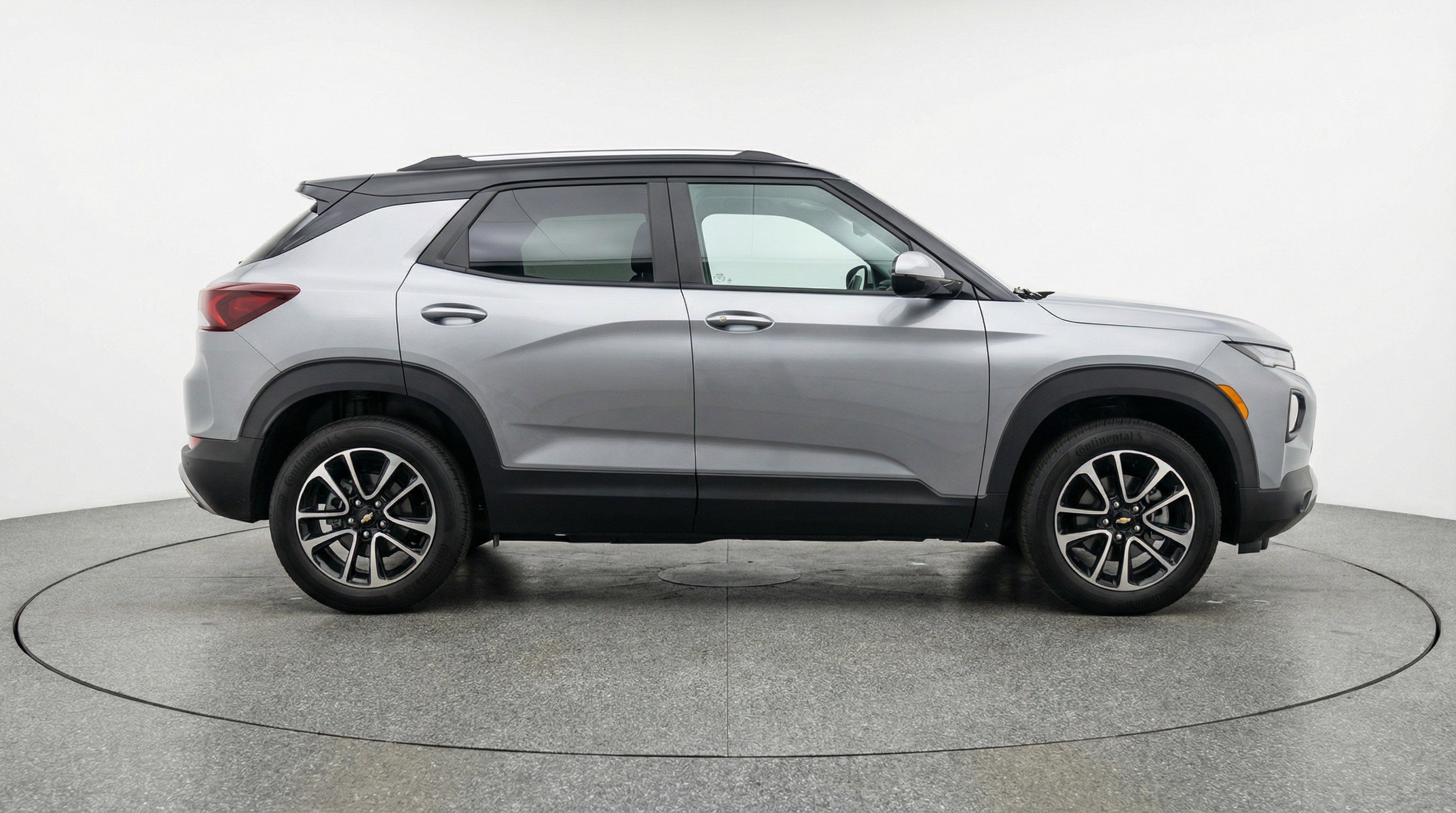 Used 2025 Chevrolet TrailBlazer LT AWD/4WD image 11