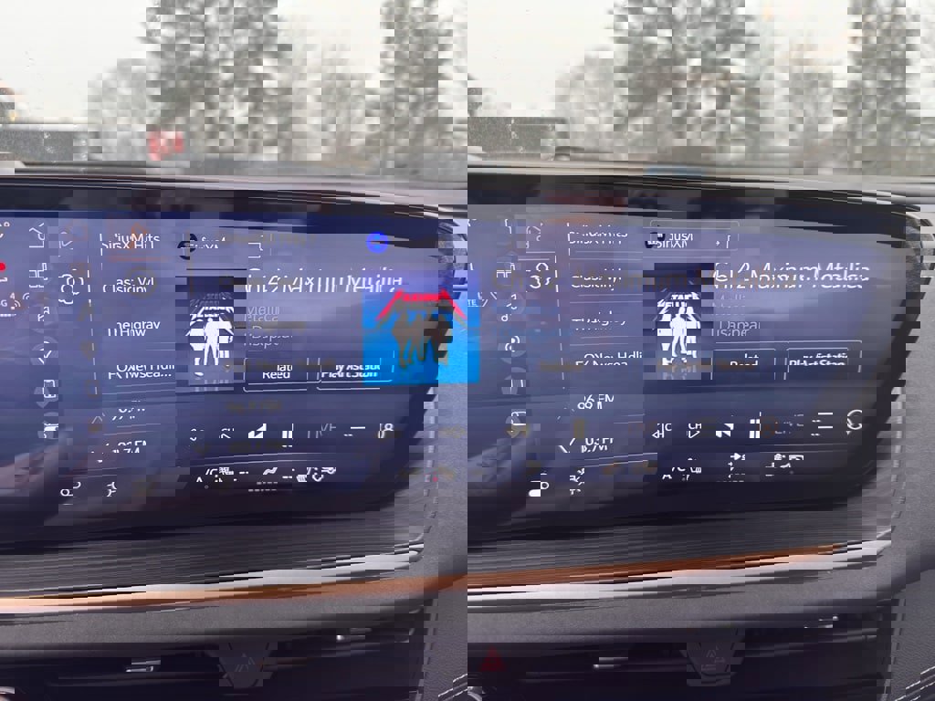 New 2025 Buick Envision Sport Touring image 10