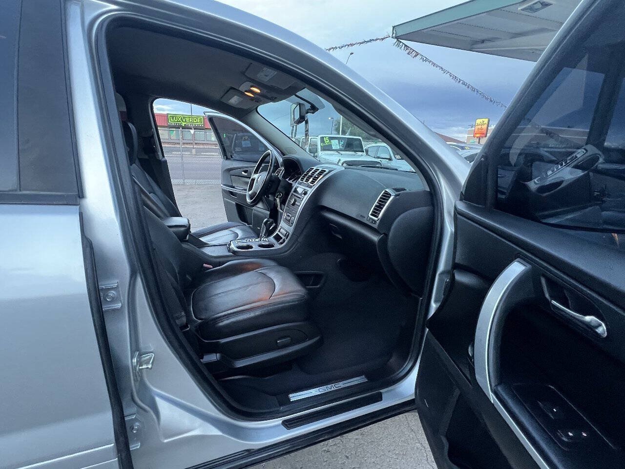 Used 2012 GMC Acadia SLT AWD/4WD image 12