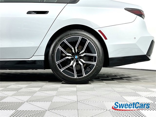 Used 2025 BMW 740i xDrive image 53