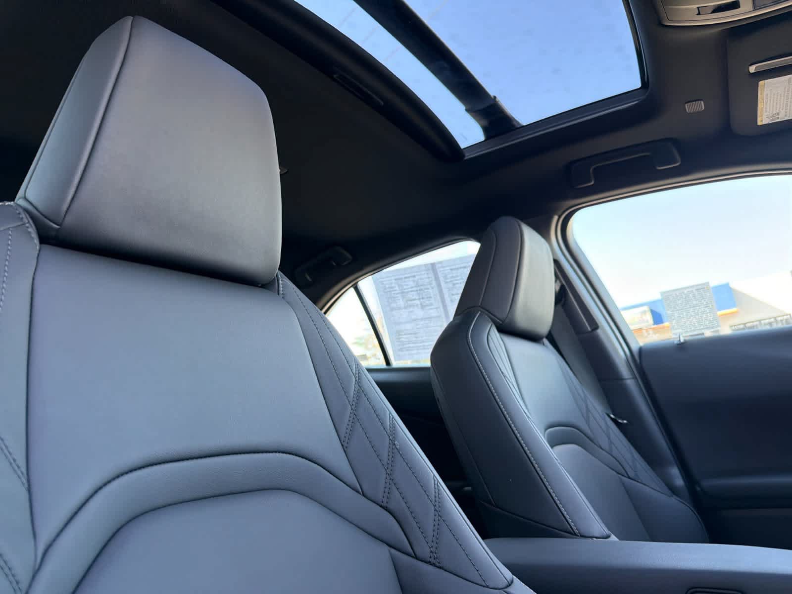 Certified 2025 Lexus UX 300h FWD w/ Accessory Package (Z2) image 18