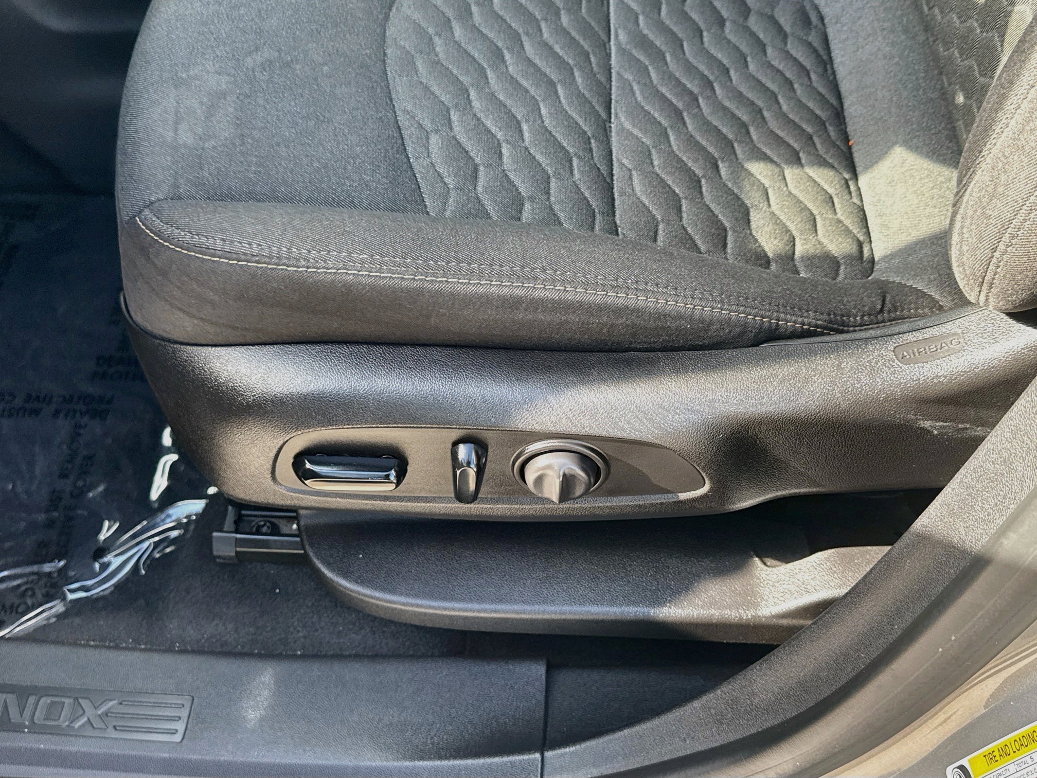 Used 2019 Chevrolet Equinox LT FWD image 15