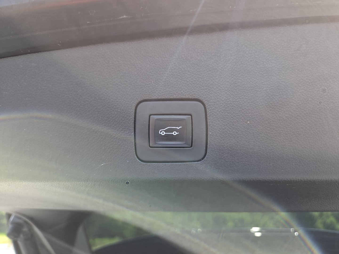 Used 2022 Buick Encore GX Essence w/ Experience Buick Package FWD image 20
