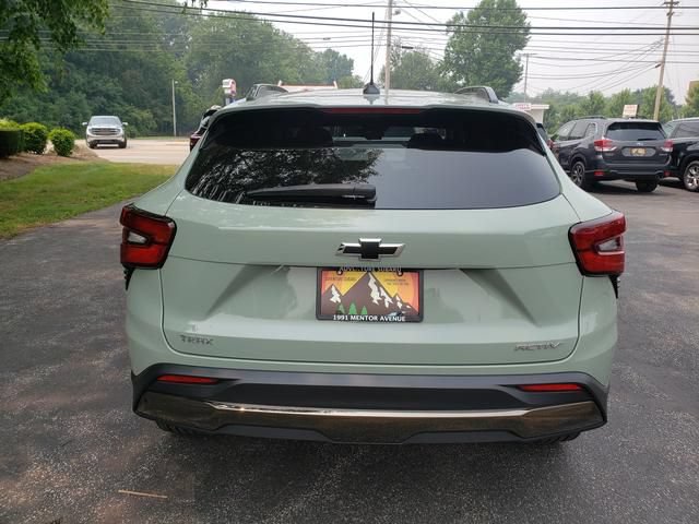 Used 2025 Chevrolet Trax ACTIV FWD image 4