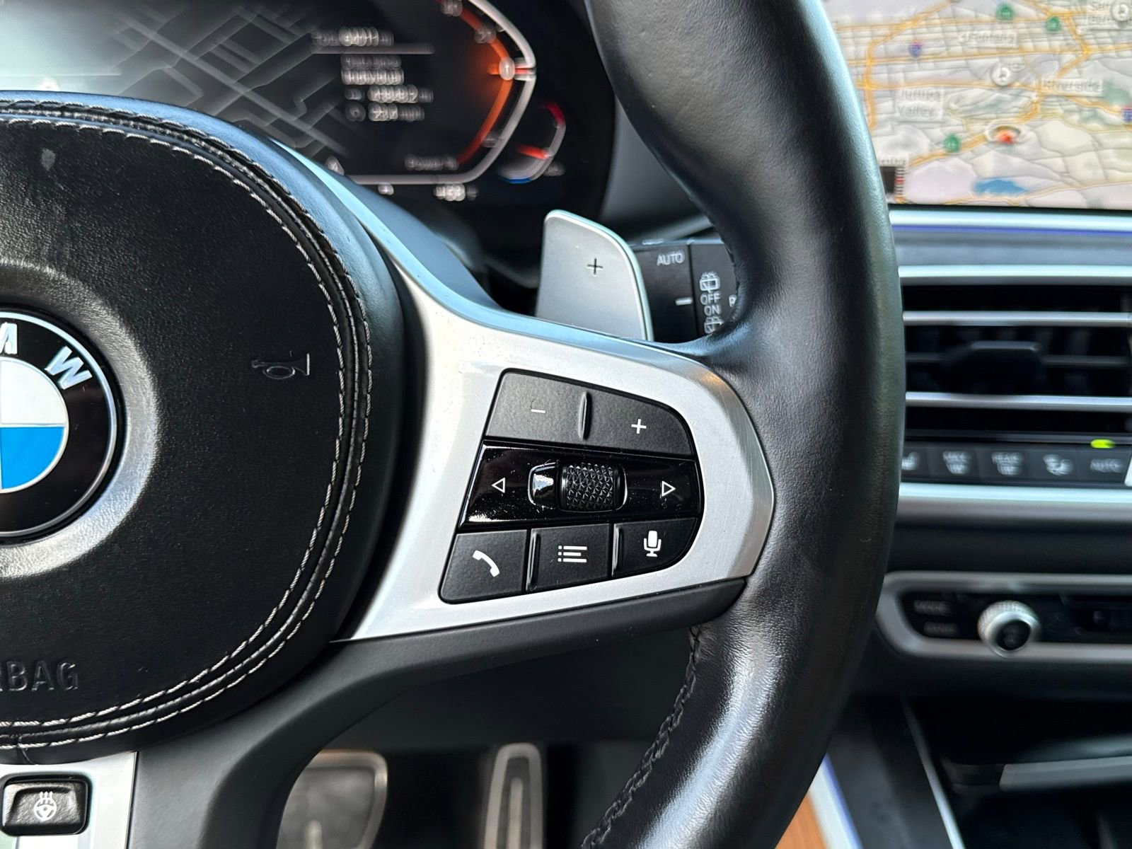 Used 2023 BMW X5 xDrive40i w/ M Sport Package image 27