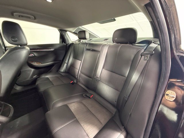 Used 2015 Chevrolet Impala LT FWD image 21