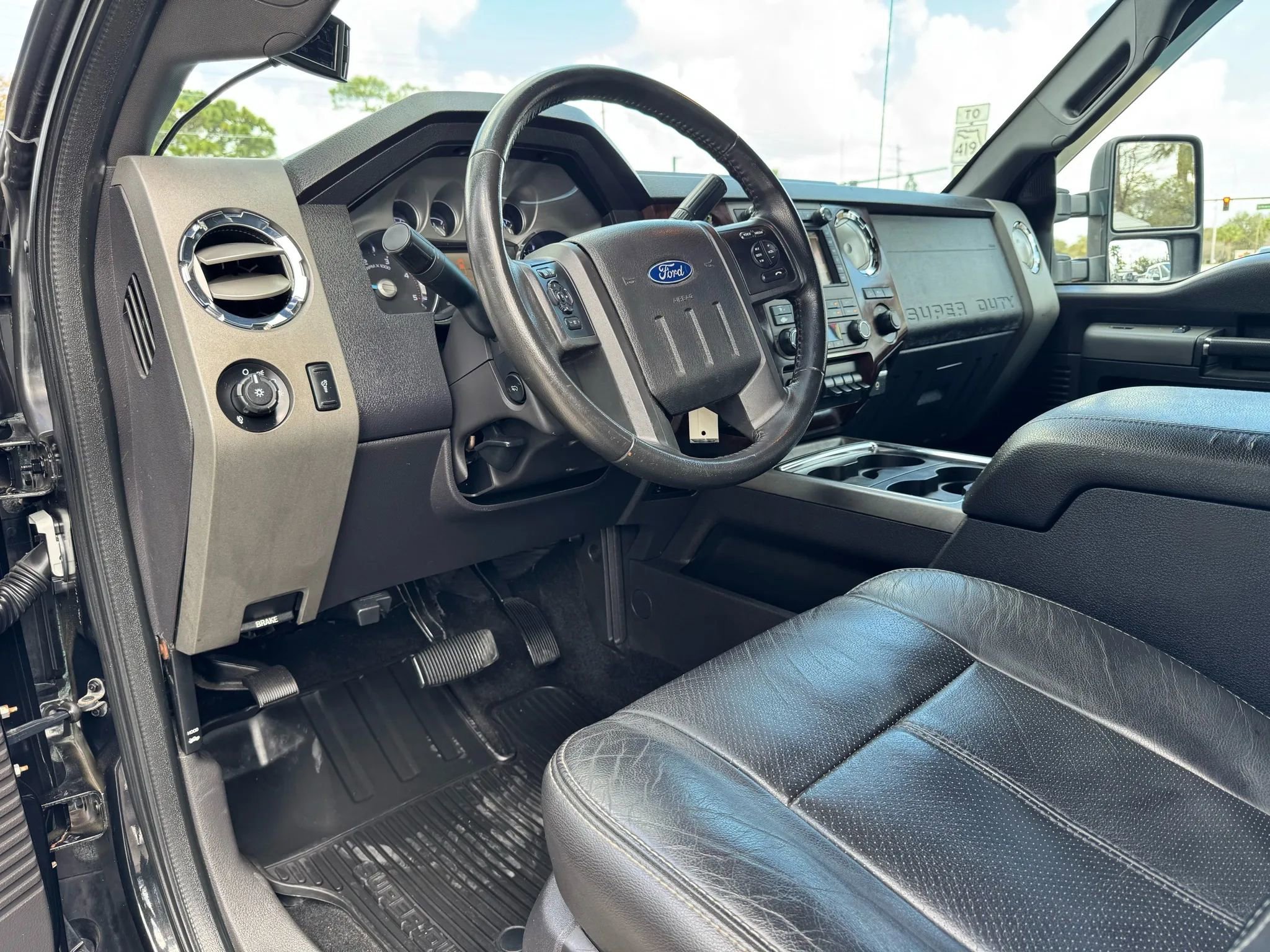 Used 2012 Ford F250 Lariat w/ Lariat Ultimate Pkg AWD/4WD image 7