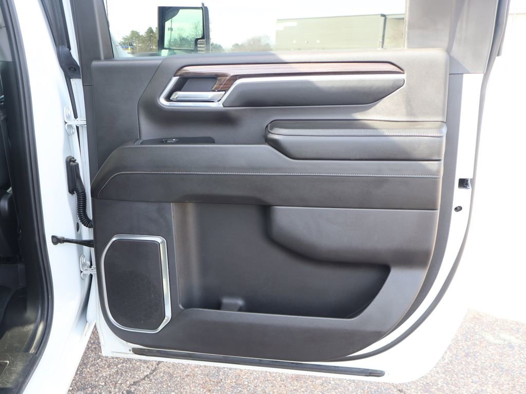 Used 2024 Chevrolet Silverado 2500 LT image 20
