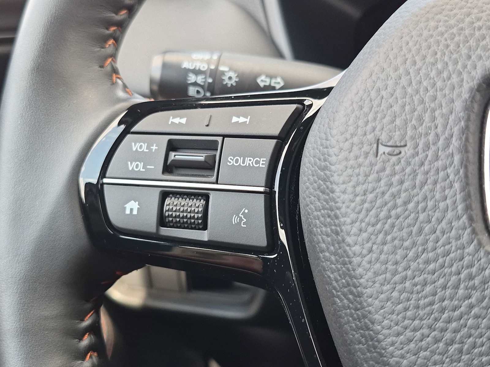 Certified 2025 Honda HR-V Sport image 21