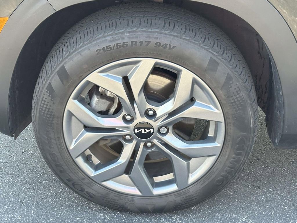 Certified 2024 Kia Seltos S AWD/4WD image 7