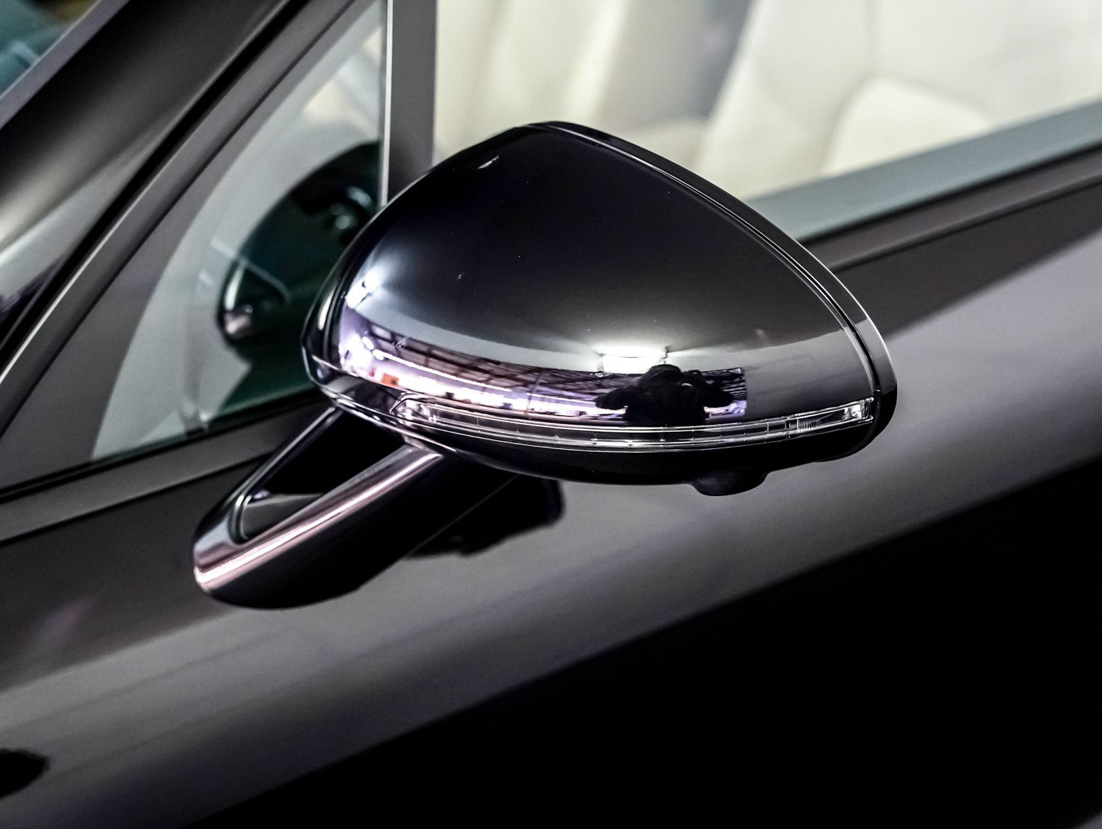 Certified 2025 Porsche Macan image 29