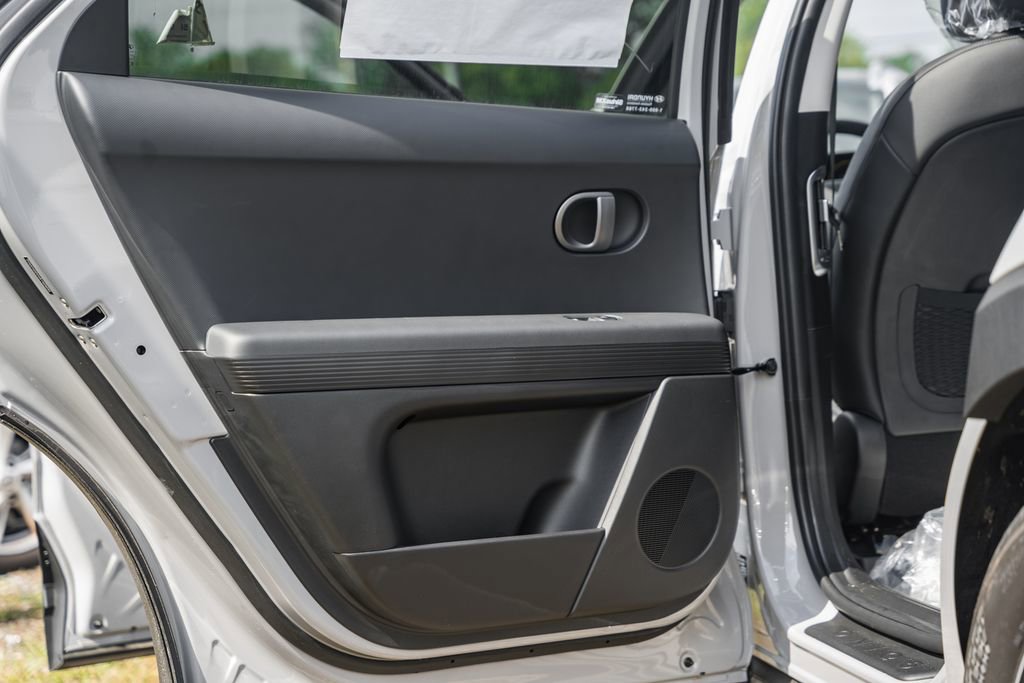 New 2025 Hyundai Ioniq 5 SEL image 36