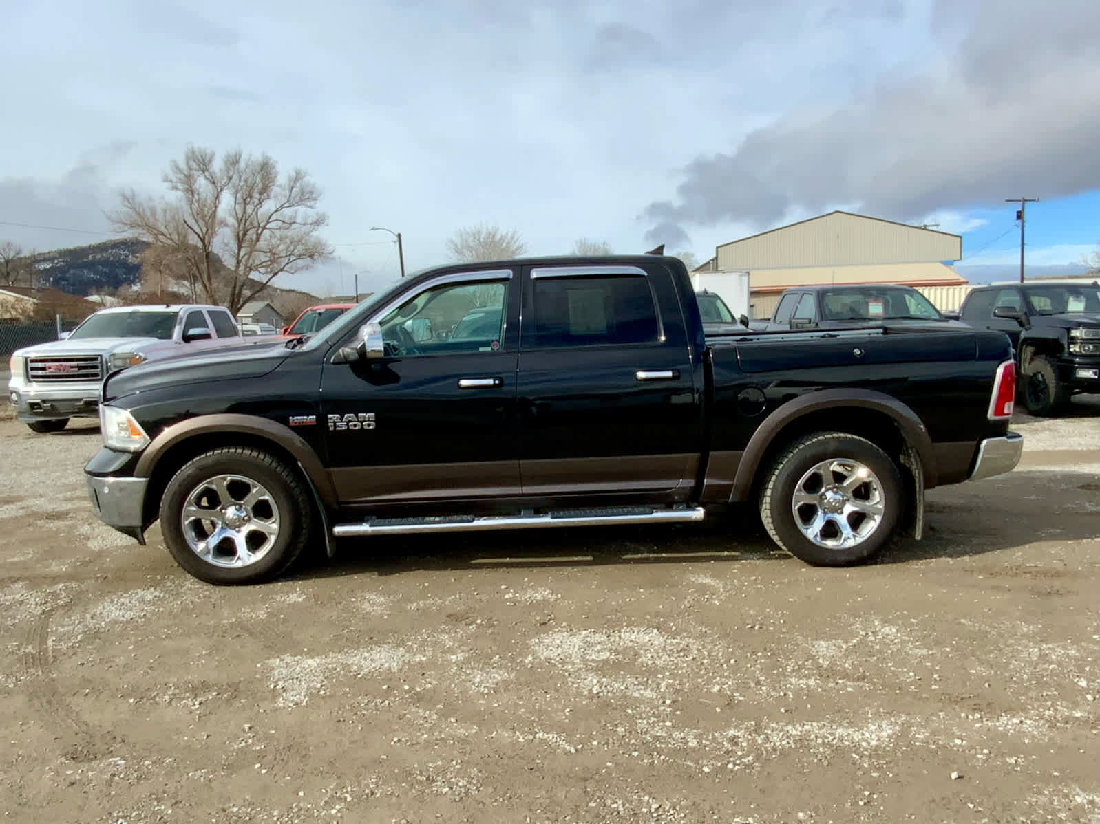 Used 2018 RAM 1500 Laramie image 2