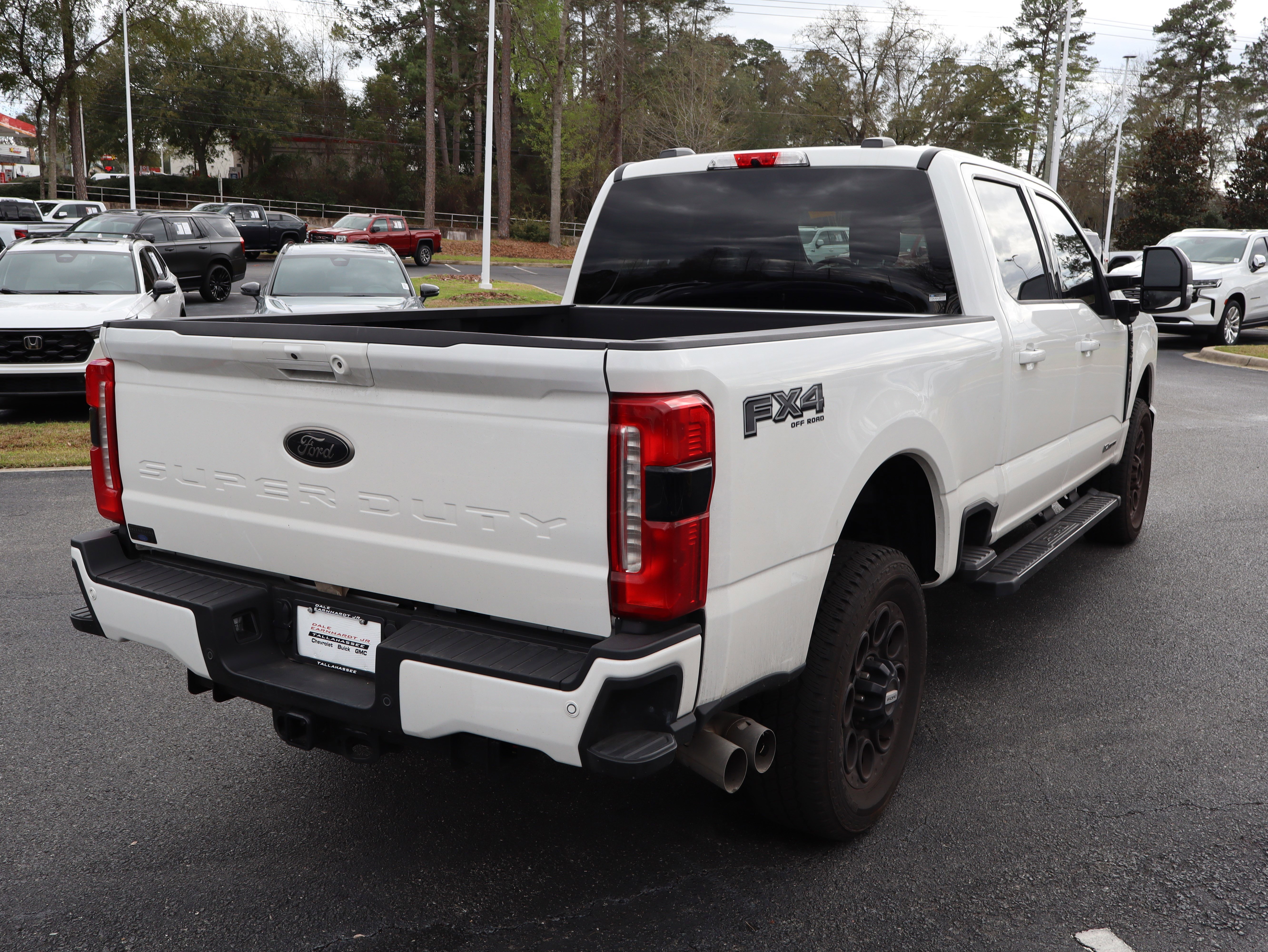Used 2025 Ford F350 Lariat w/ Black Appearance Package image 3