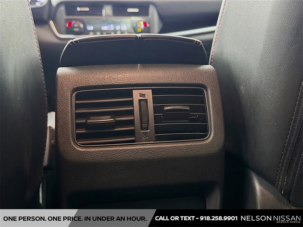 Certified 2025 Nissan Rogue SV image 24