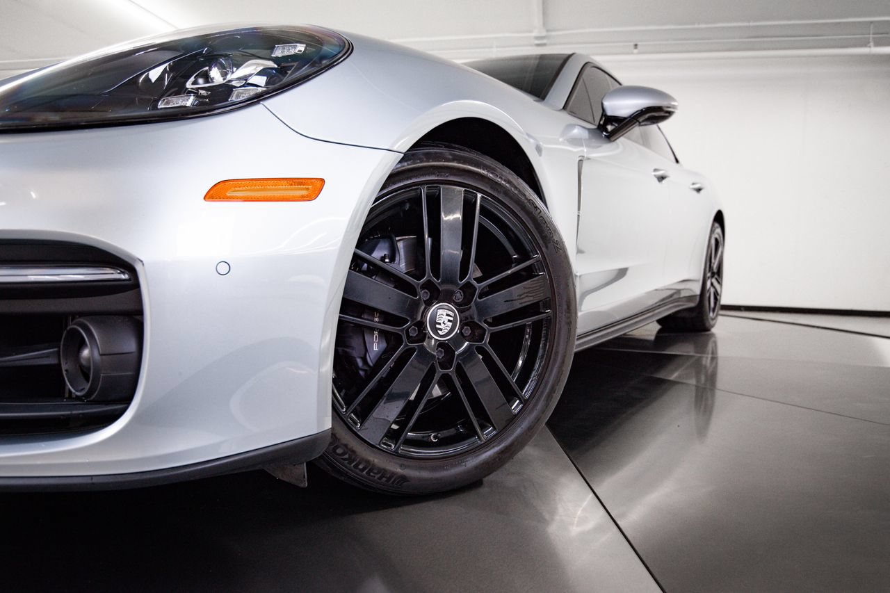 Certified 2023 Porsche Panamera image 12