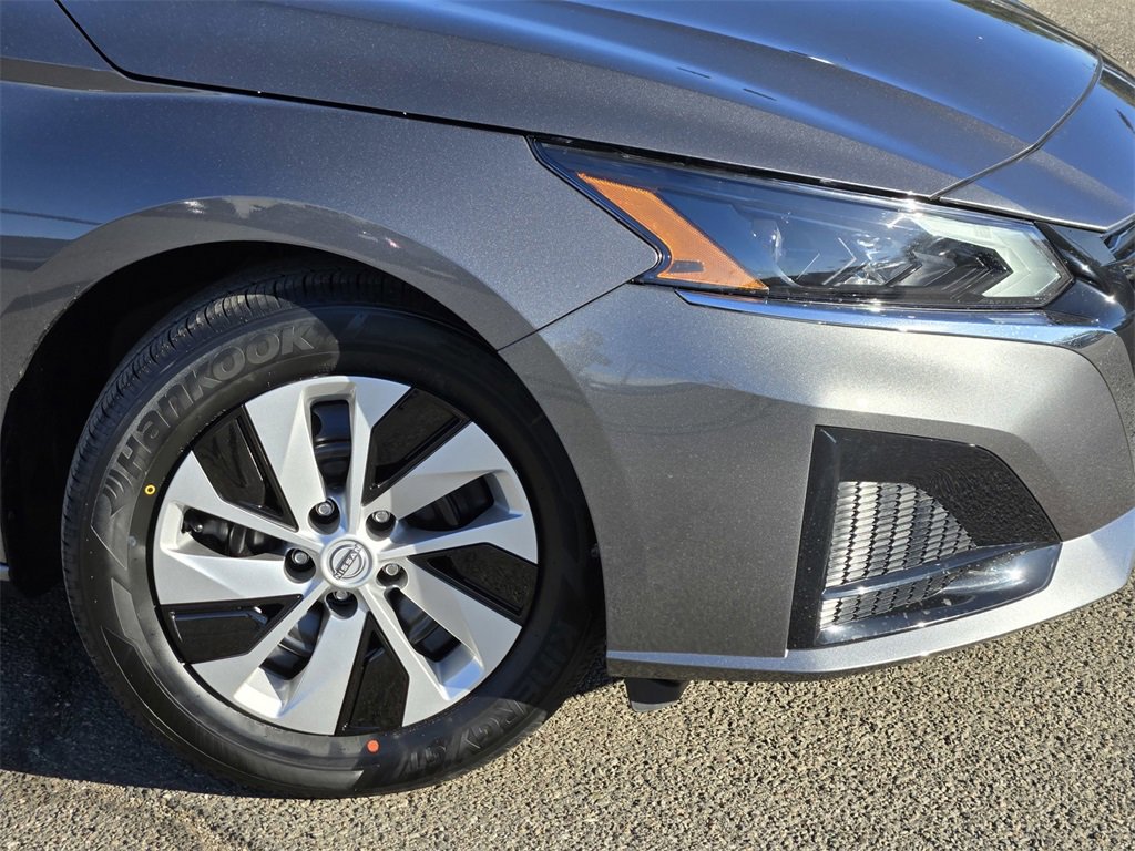 New 2025 Nissan Altima 2.5 S image 3