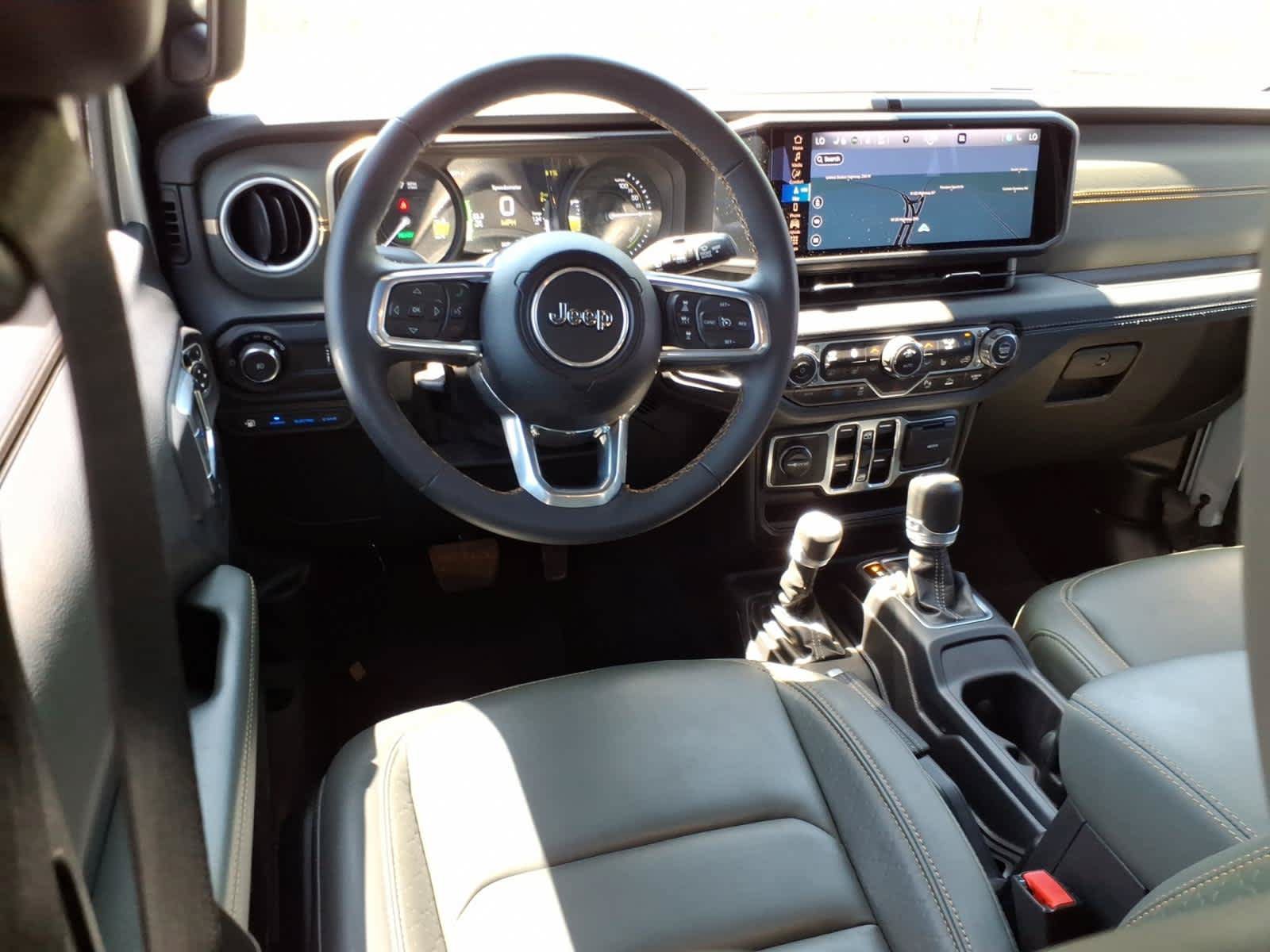 Used 2024 Jeep Wrangler High Altitude AWD/4WD image 16
