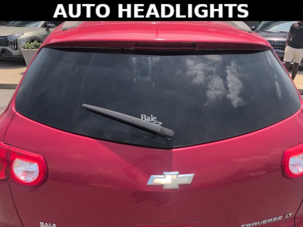 Used 2012 Chevrolet Traverse LT FWD image 5
