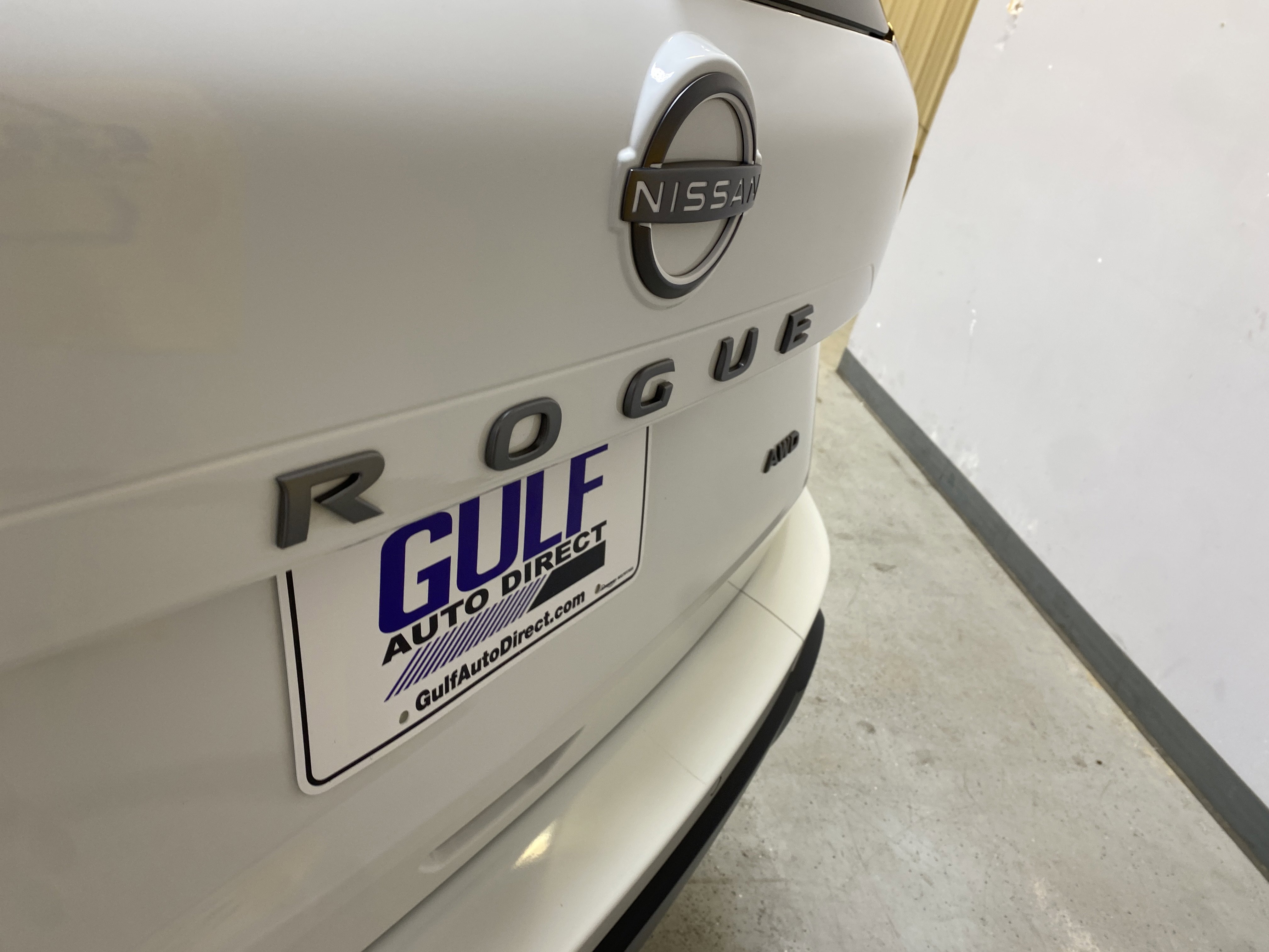 Used 2024 Nissan Rogue S image 16