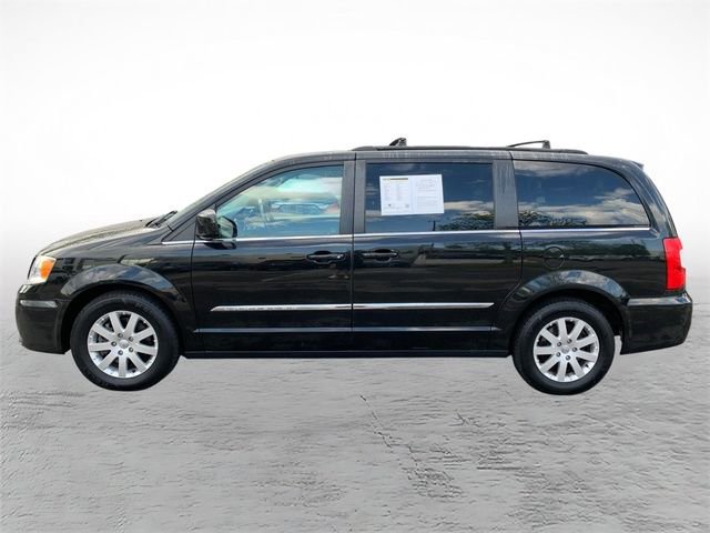 Used 2015 Chrysler Town & Country Touring FWD image 6