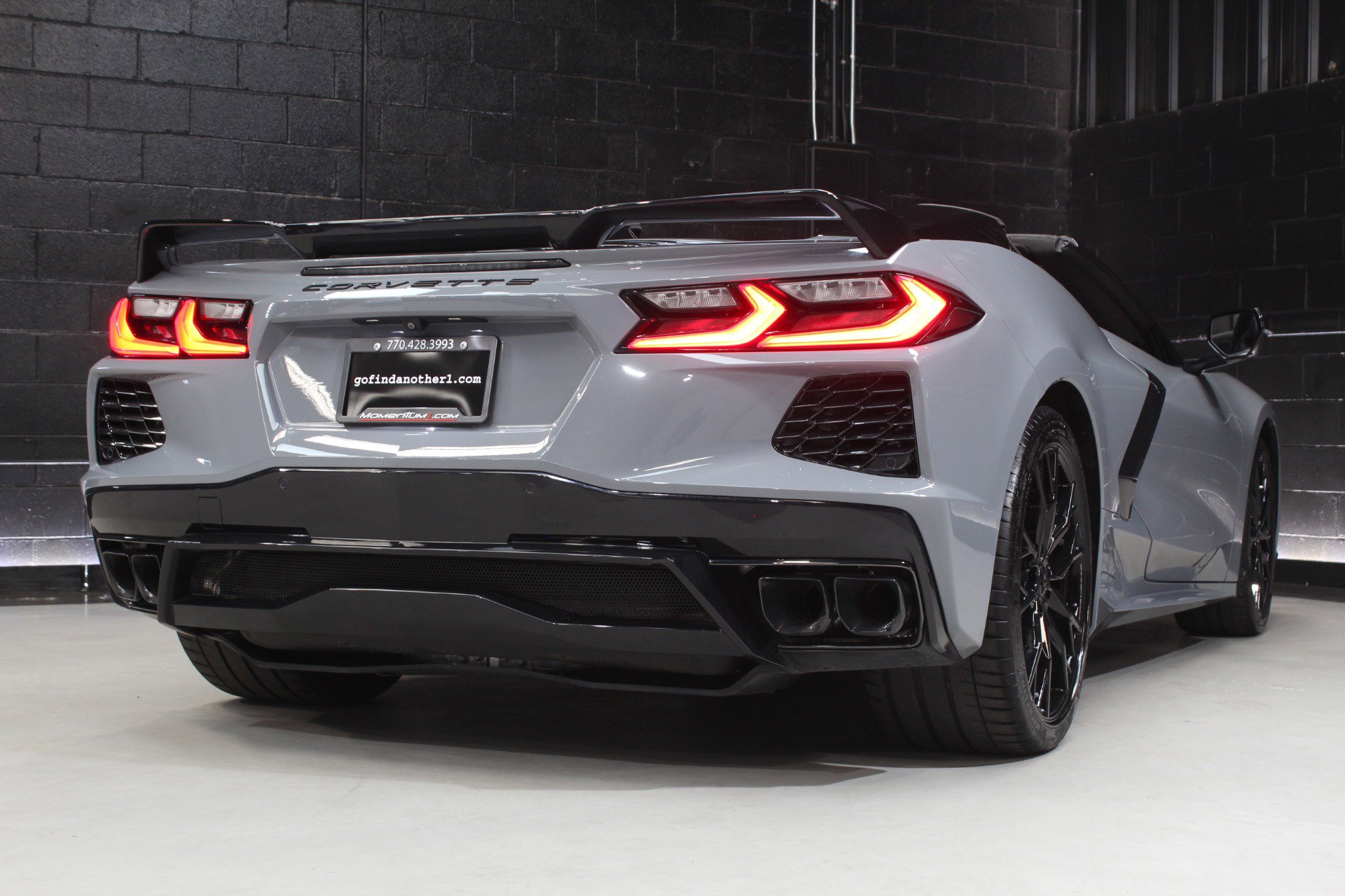 Used 2024 Chevrolet Corvette Stingray Premium Conv w/ Z51 Performance Package RWD image 26