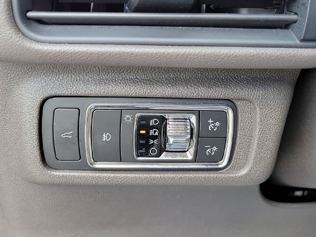 Certified 2020 Lincoln Corsair Reserve w/ Equipment Group 201A AWD/4WD image 12