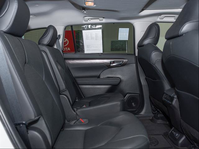 Used 2020 Toyota Highlander Limited w/ Protection Package #3 AWD/4WD image 25