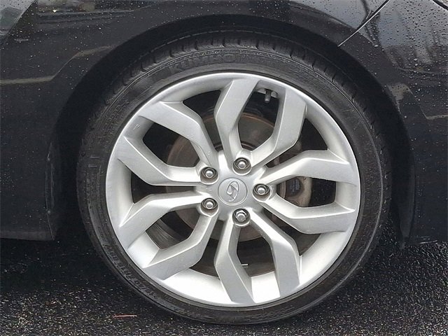 Used 2013 Hyundai Veloster w/ Style Pkg image 8