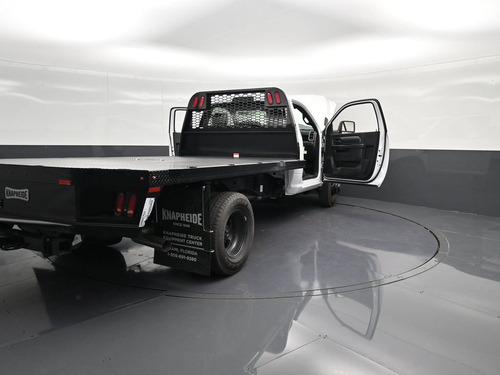 New 2026 RAM 3500 Tradesman AWD/4WD image 32