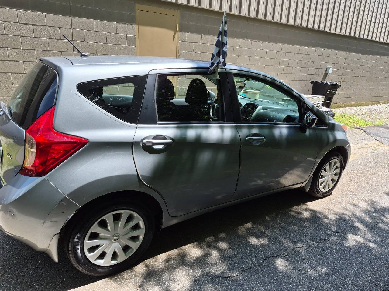 Used 2015 Nissan Versa Note SV FWD image 5
