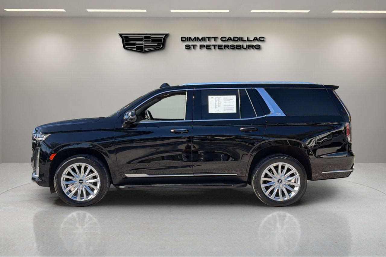 Used 2023 Cadillac Escalade Luxury RWD image 2