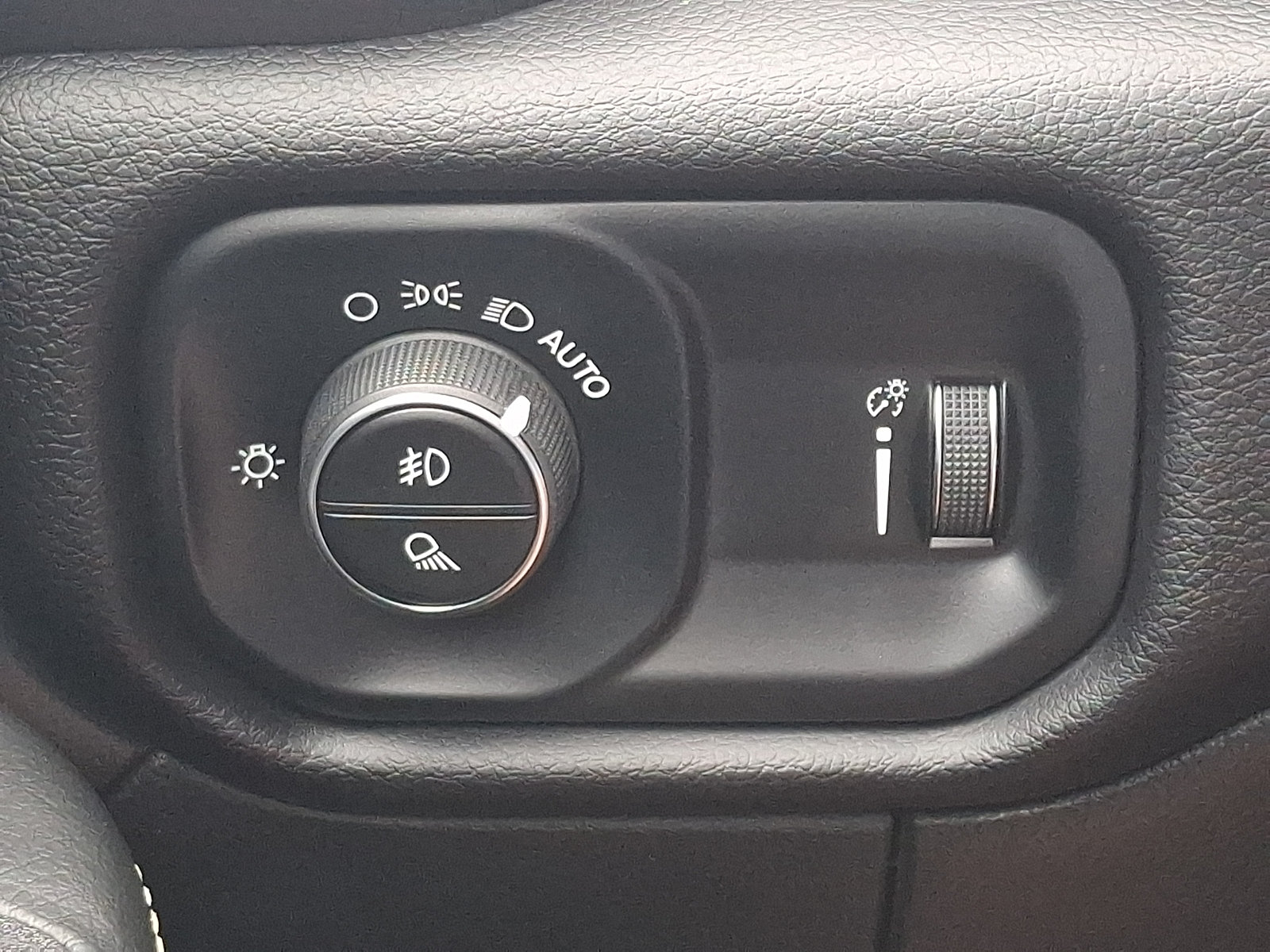 Certified 2025 RAM 2500 Big Horn AWD/4WD image 25