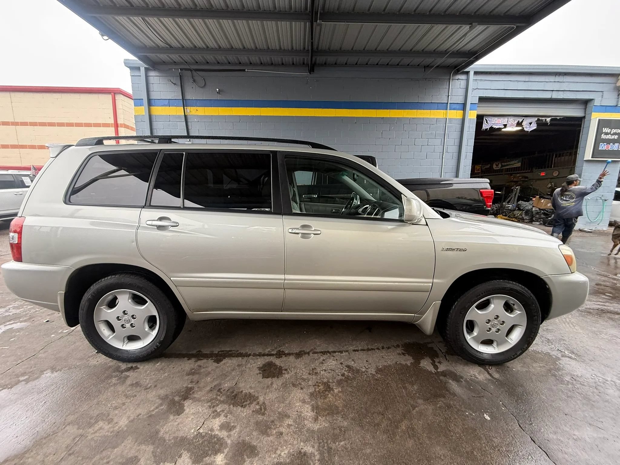 Used 2004 Toyota Highlander Limited FWD image 7
