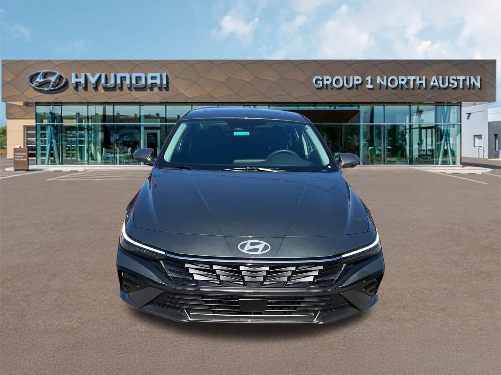 New 2026 Hyundai Elantra Limited FWD image 2