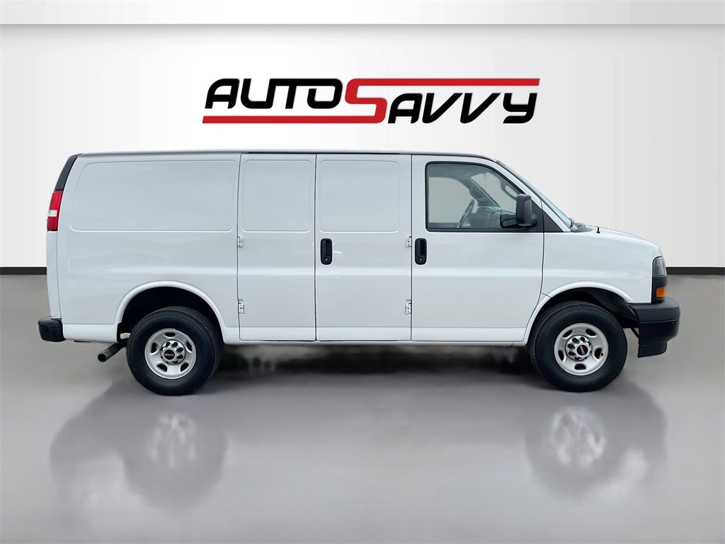 Used 2023 GMC Savana 2500 w/ Driver Convenience Package image 8