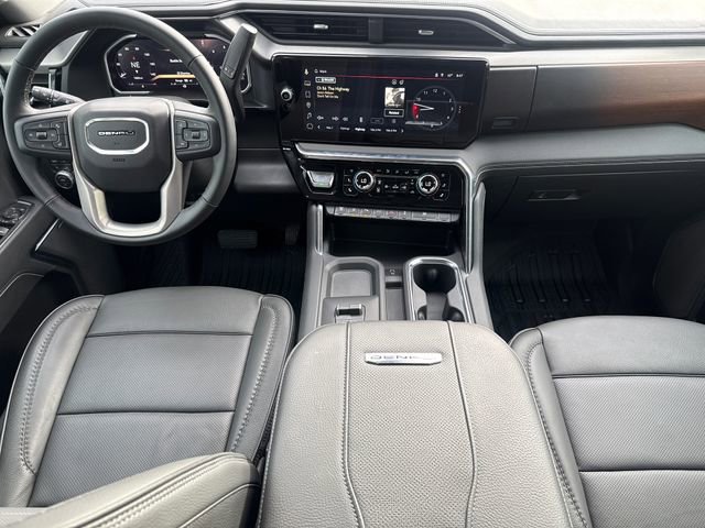 Used 2026 GMC Sierra 3500 Denali w/ Technology Package AWD/4WD image 11